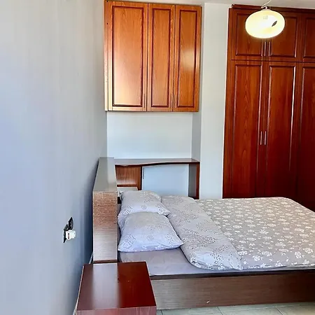 Apartment Cozy And Lovely In Center *