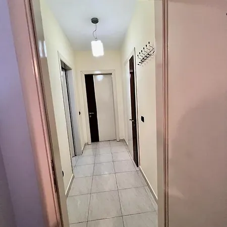 Apartment Cozy And Lovely In Center Tirana