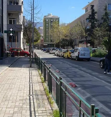 Apartment Cozy And Lovely In Center Tirana